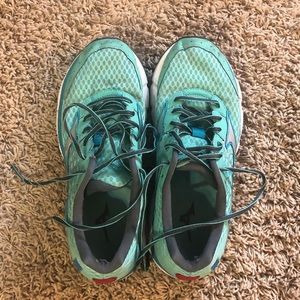Mizuno running shoes